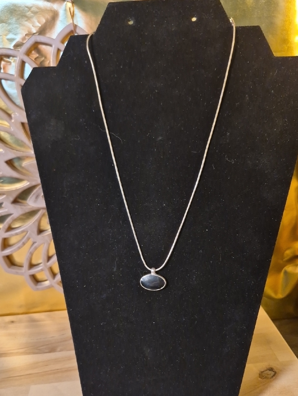Classic Silver Oval Pendant Necklace - Timeless Women's Jewelry